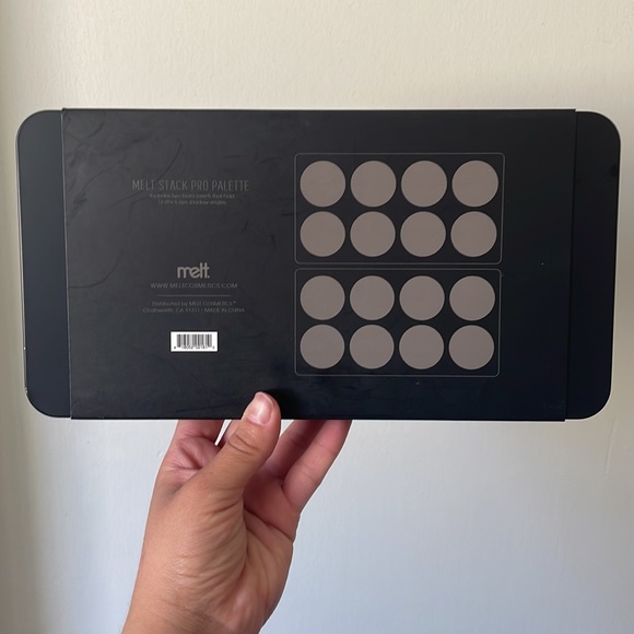 Eyeshadow holder - Picture 2 of 2